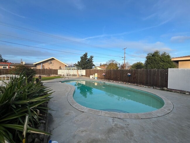 Photo - Cozy Home for rent in Tulare