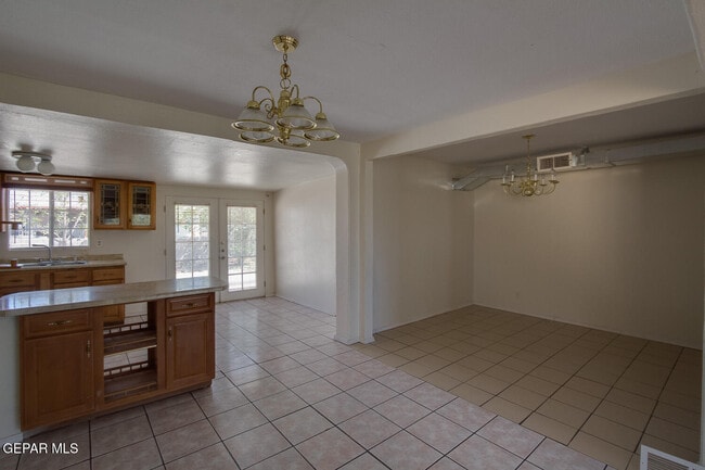 Photo - 5729 Waldorf Dr