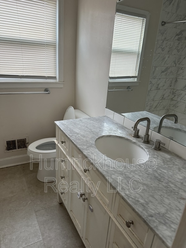 Photo - 1601 Grovewood Dr