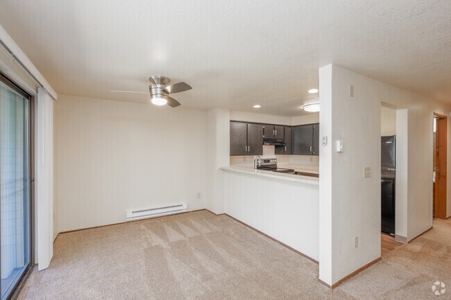 3BR, 2BA - 1260SF - Kitchen/Dining Room