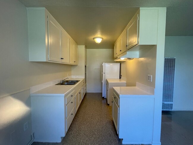 1302 E Kingsley Ave Unit 1302 E. Kingsley Ave. 5