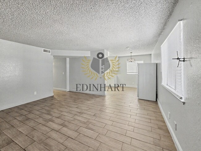 Photo - 3948 E Woodward Ave
