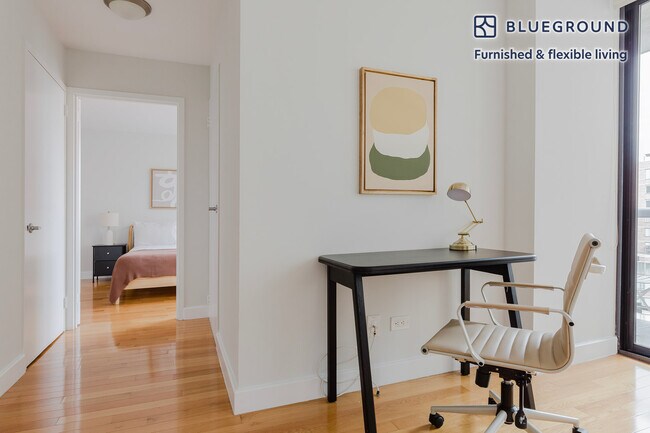 Photo - 235 W 48th St Unidad FL40-ID1624