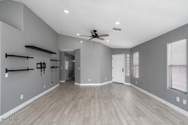 Photo - 1671 E Milky Way