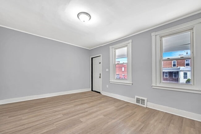 Photo - 21 Adella Ave