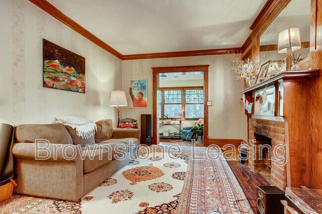 Photo - 1033 N Marion St Unidad #FL1