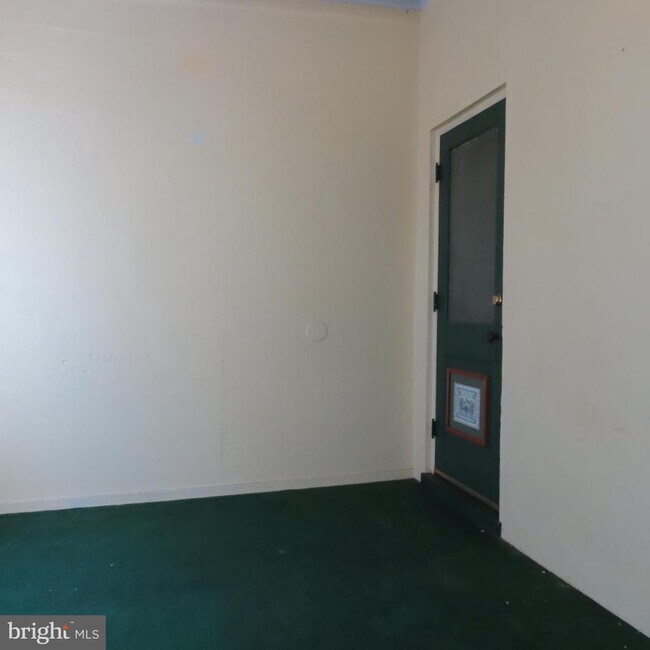 Photo - 302 S Coldbrook Ave