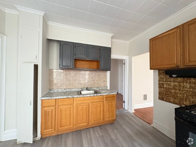 Building Photo - 27 Eastern Pky Unit 3 Rental