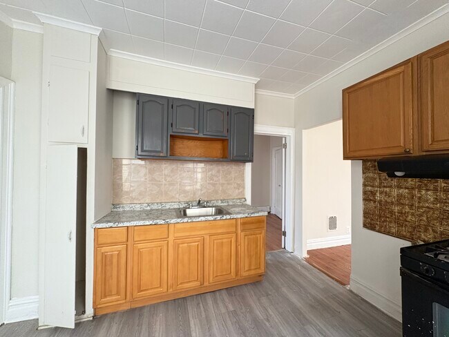 Photo - 27 Eastern Pky Apartments Unit 3