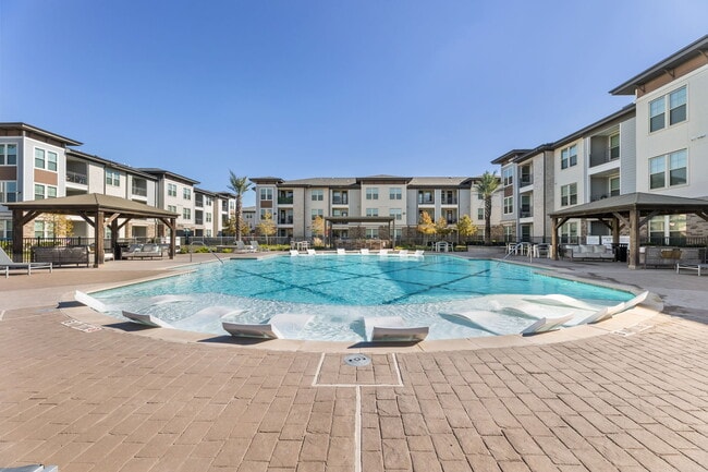 Resort-Style Pool - Lakecrest Apartments