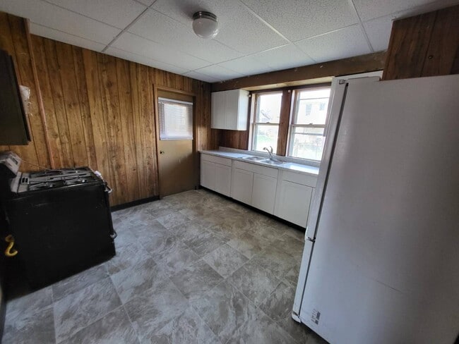 Photo - 825 S Seneca Ave