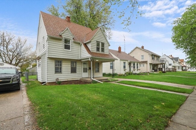 Photo - 446 W Capistrano Ave