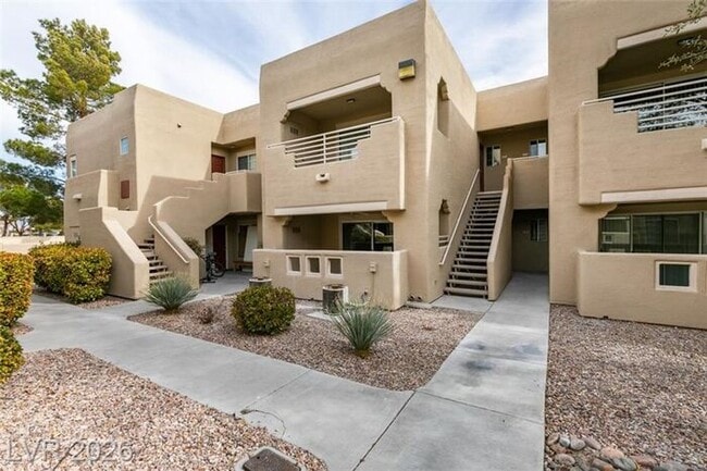 Building Photo - Beautiful Condo in a sought-after Gated Summerlin Community!