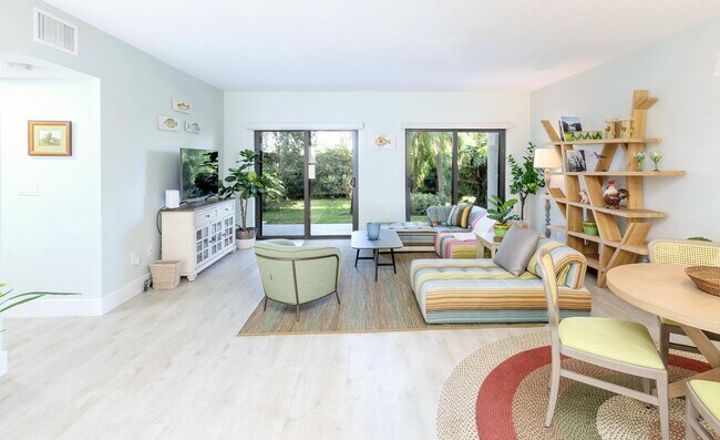 Photo - 11267 Pond View Dr Unit B102