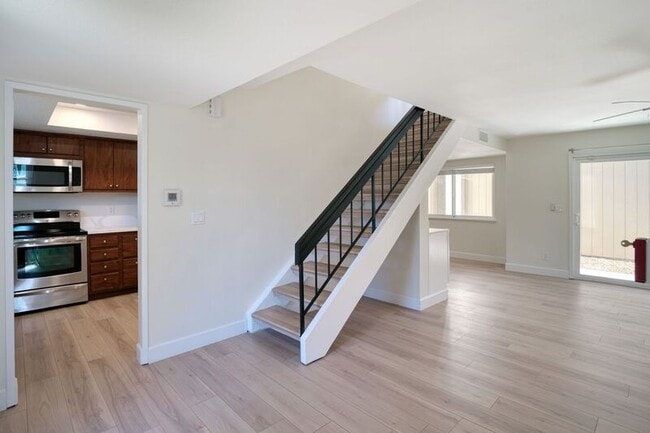 Photo - 6726 Calvine Rd