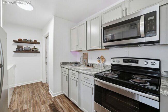 Photo - 3 Bedroom House off Juniper Drive!