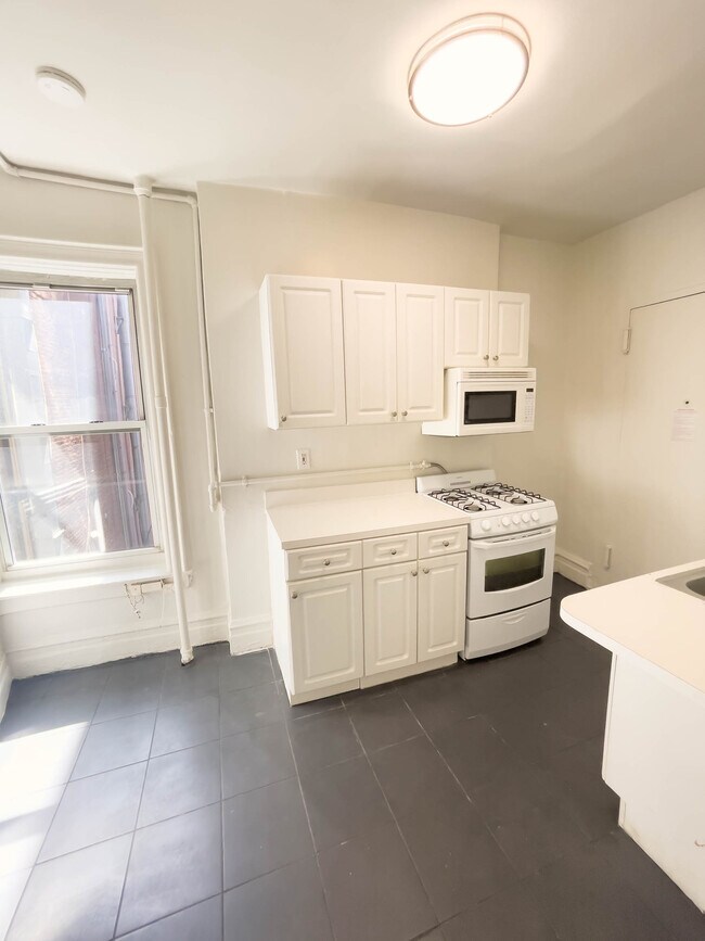 Photo - 170-172 Spring Street