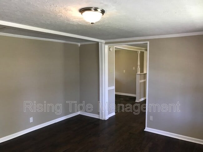 Photo - 1128 4th Way