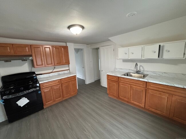 Photo - 1275 Howard Ave