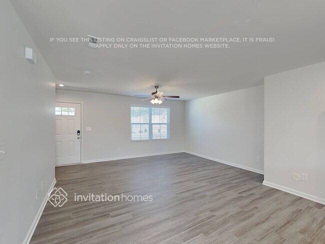 Photo - 3015 Bouquet St