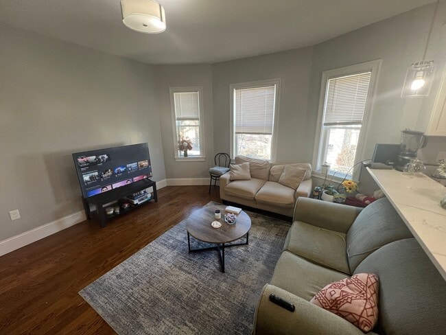 Photo - Very nice 3 bed 2 bath in Somerville... Don't miss out!
