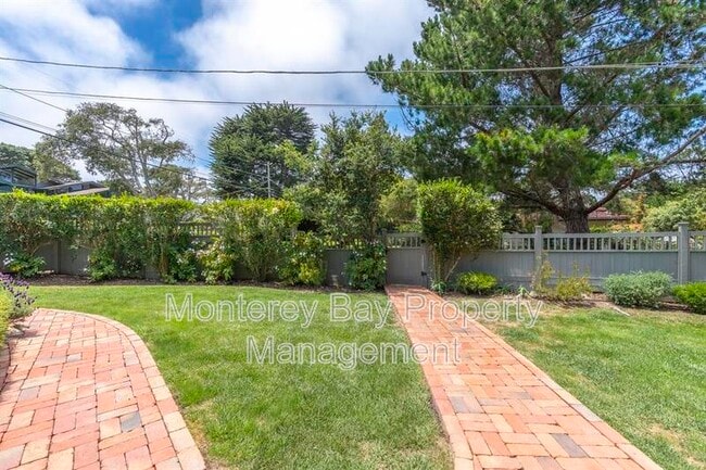 Photo - 2937 Lupin Ln