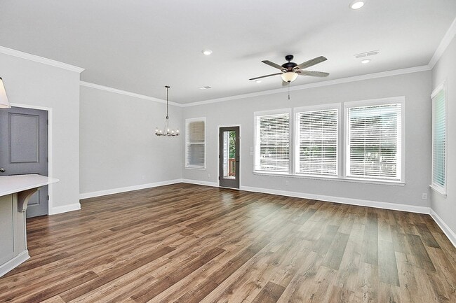 Photo - 2536 Barry St