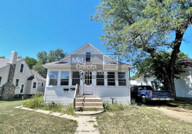 Photo - 315 S Minnesota St Unit Front house