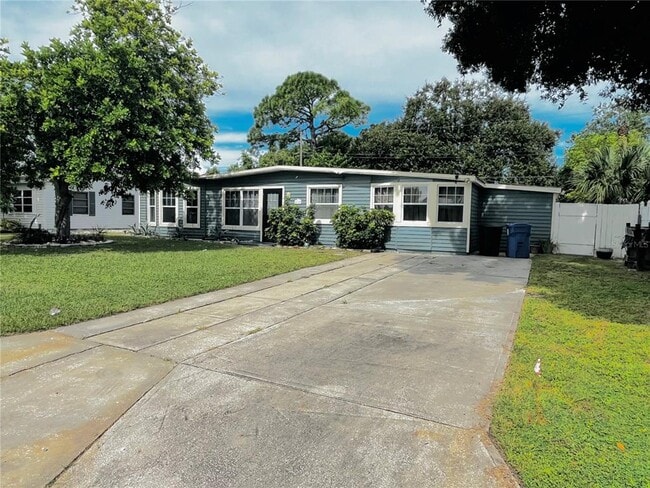 Building Photo - 6710 Kingswood Dr N
