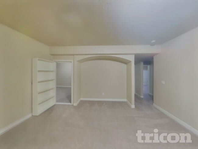 Photo - 7847 Dutch Loop