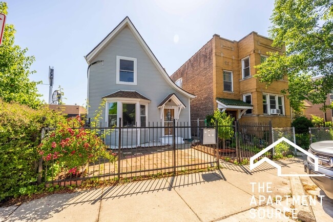Photo - 3147 N Spaulding Ave House