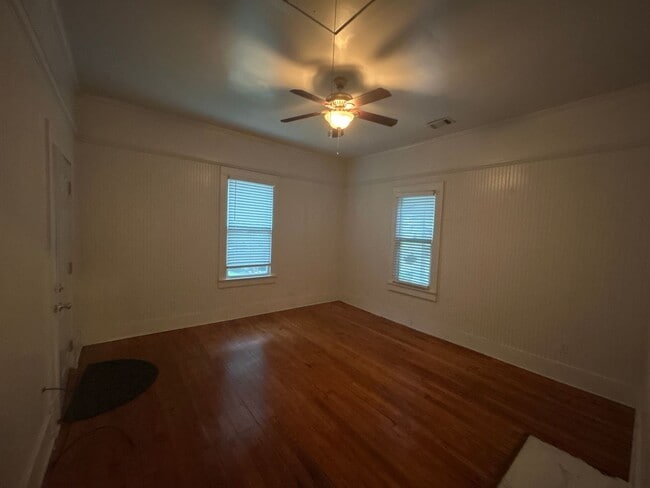 Photo - 2088 Elzey Ave