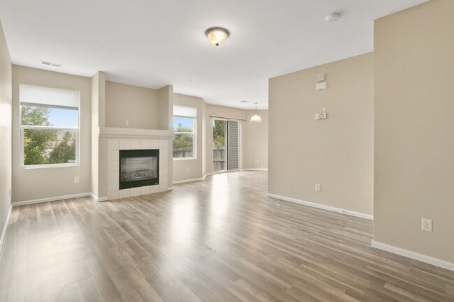 Photo - Townhome in Trail Ridge Neighborhood!