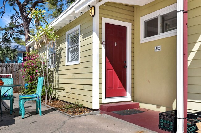 Building Photo - 1 bd/1 bth in Downtown Sarasota's Laurel Park