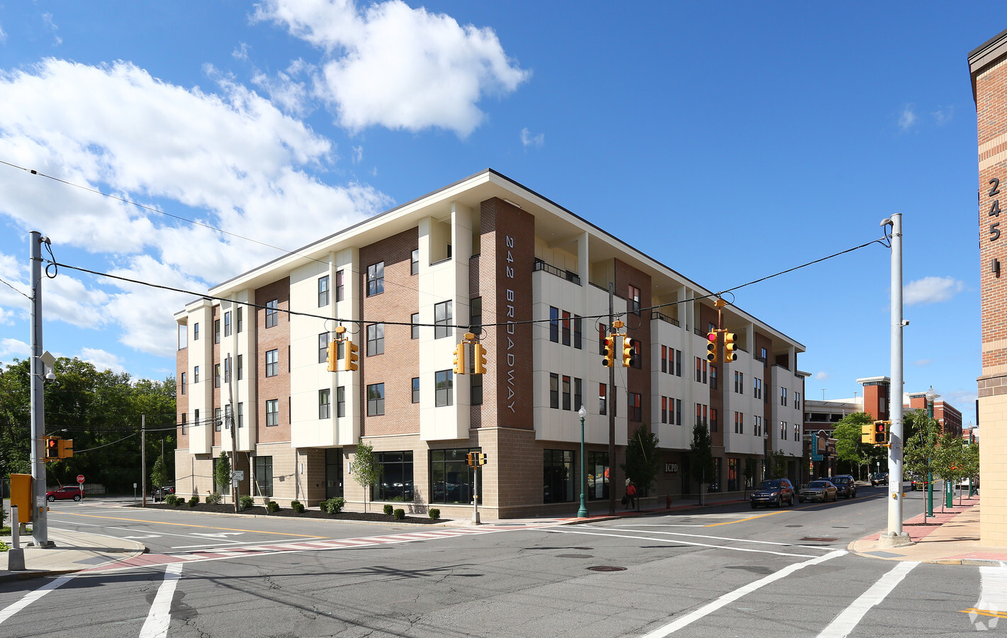 242 Broadway - 242 Broadway Apartments