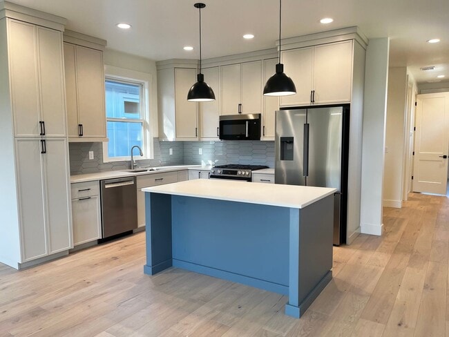 Photo - Gorgeous New Build in Boise’s East End – Easy Access to St. Lukes!!