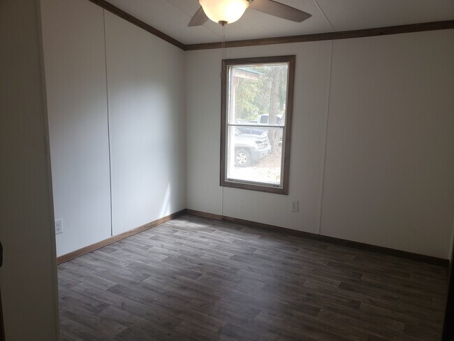 Photo - 113 Christopher Rd