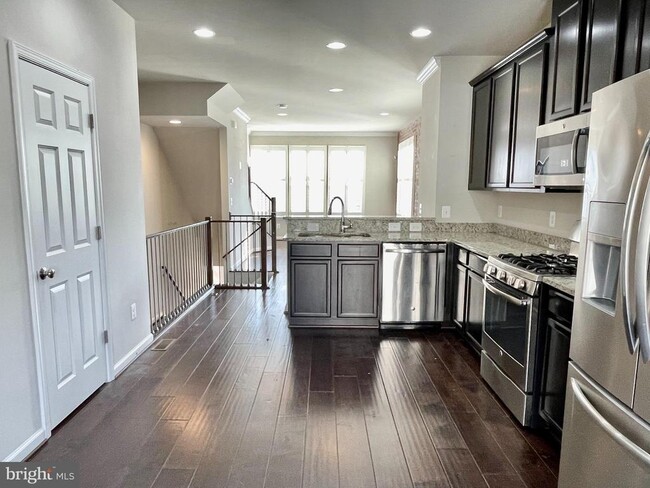 Photo - 201 Woodstream Cir