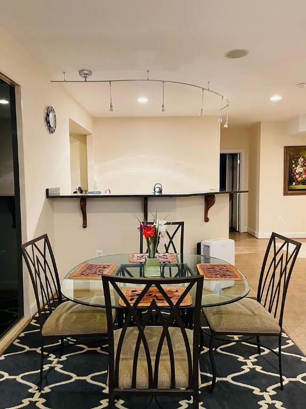 Photo - 445 Knoll St NW