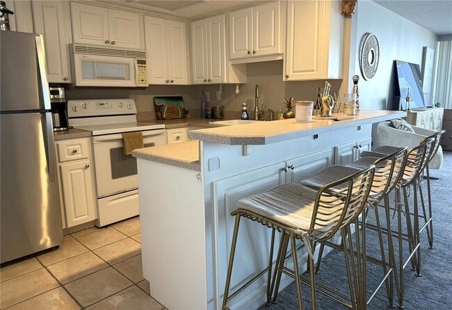 Building Photo - 450 Treasure Island Causeway Unit 404