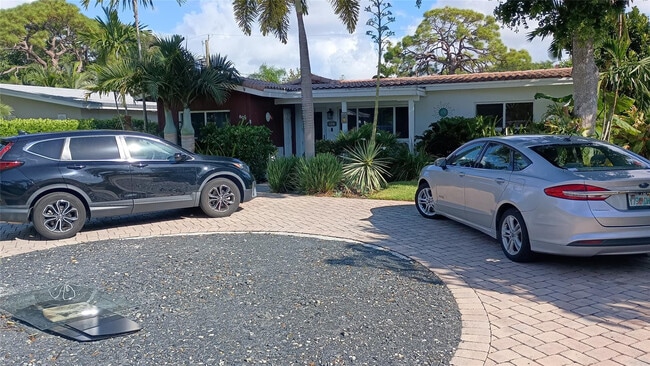 Photo - 803 NE 21st Dr