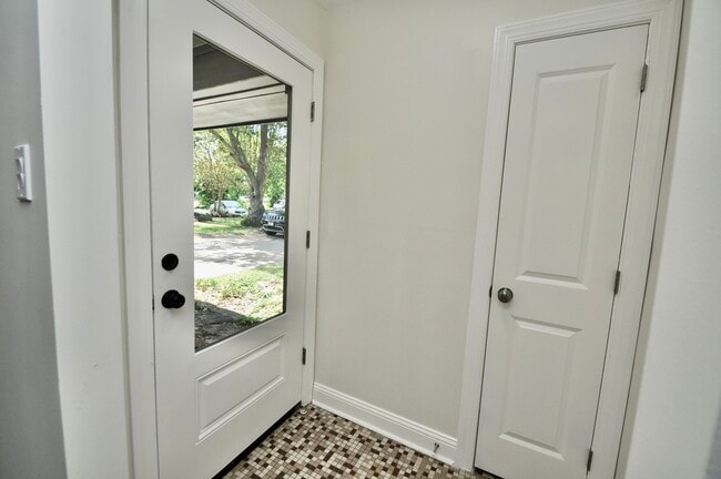 Photo - 7634 Wynlea St