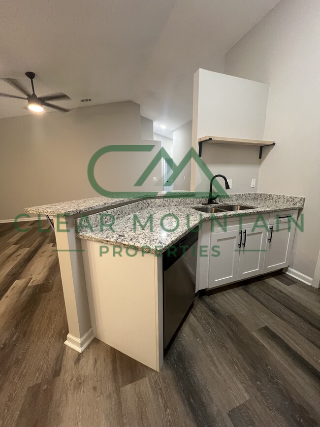 Photo - WINTER IS COMING - REDUCED RENT $1700 Unit 20 SF