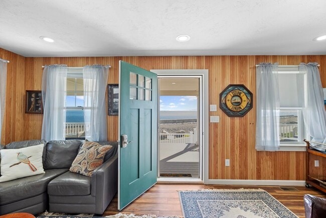 Photo - 43 Oceanside Dr