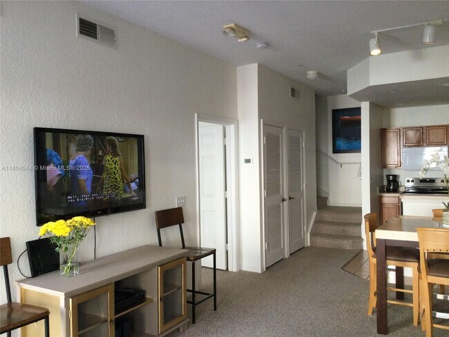 Photo - 4601 Yellowgold Rd W