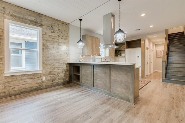 Photo - 1209 Summer St