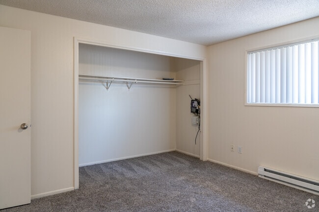 2BR, 1.5BA, - 961 SF - Bedroom 02