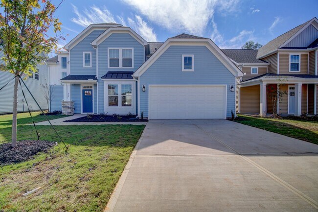 Photo - Gorgeous 4 BR, 3BA, Home with Loft, and 2 ...