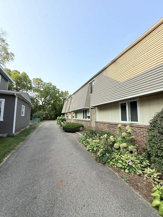 Photo - 103 W Park St