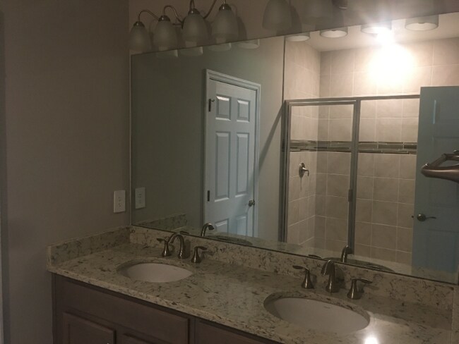 Photo - 1126 S Town and River Dr